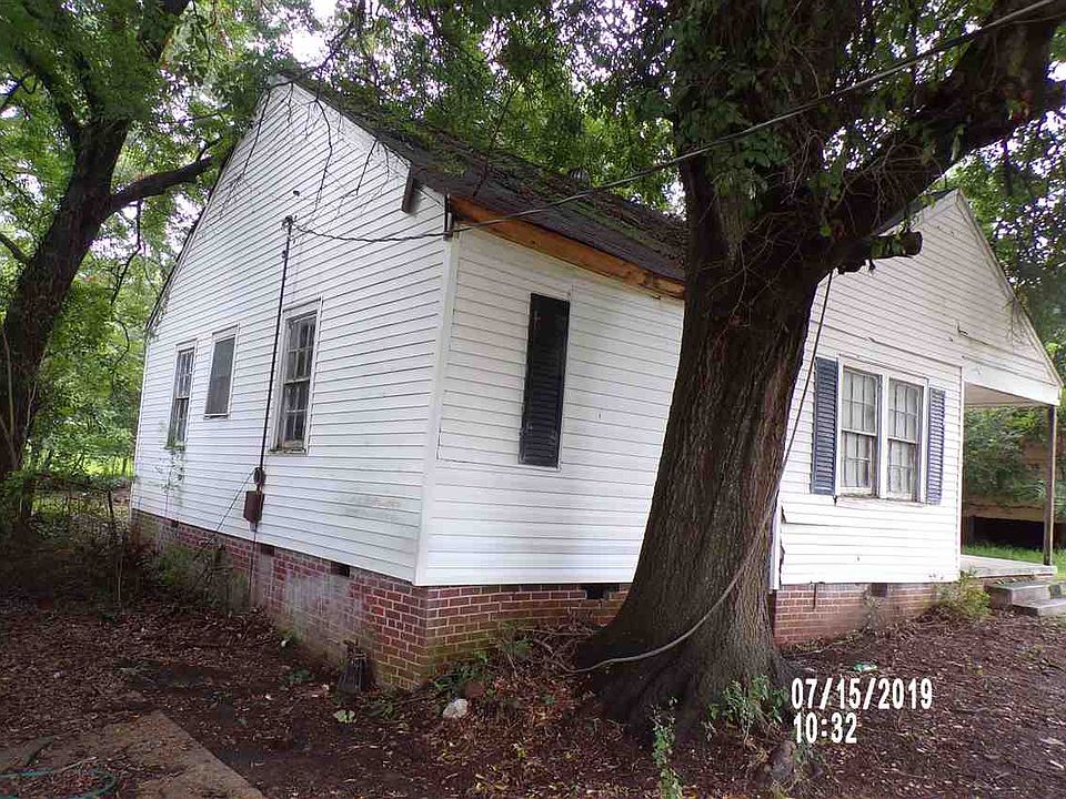 2nd image of 328 Idlewild St