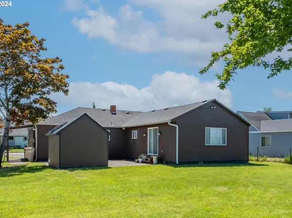 1021 W Airport Rd, Lebanon, OR 97355