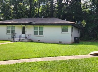 2975 Jones St, East Pt, GA 30344