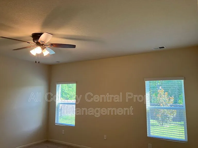 230 Smith Glen Dr — Photo 10