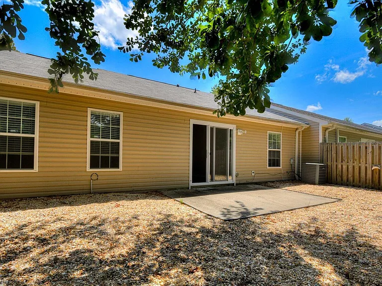 1239 Longpoint Dr — Photo 26