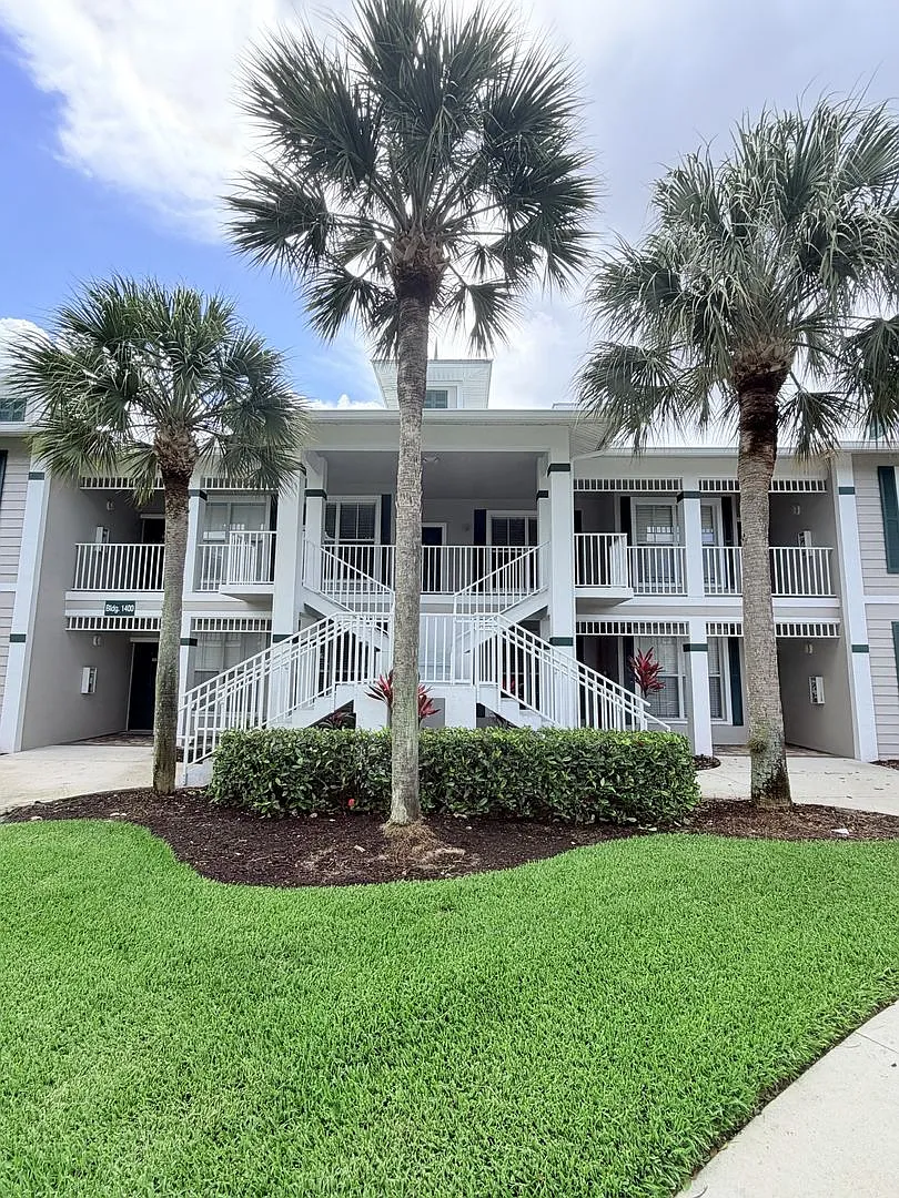 Luxury Fully-Furnished Villa with Golf Access | Annual Rental In Greenlinks at Lely — Photo 1