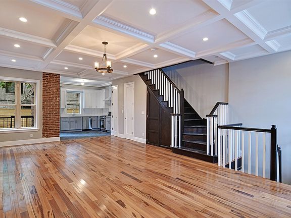 3rd image of 616 Lincoln Pl