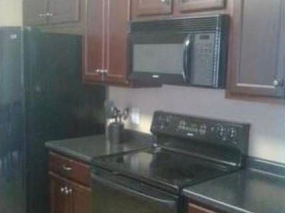 2nd image of 8725 Lindsey Ln