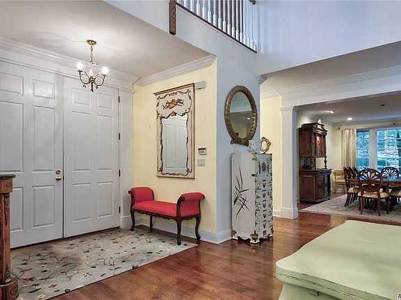 2nd image of 37 Gracewood Dr