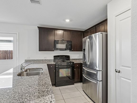 4th image of 3712 Esperanza St