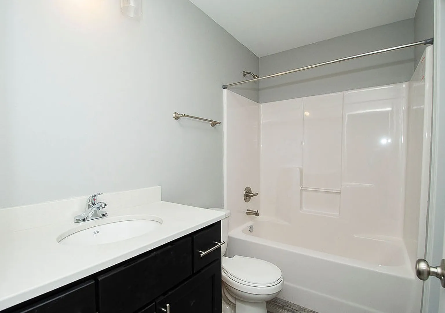 $1,000 Move-In Credit! Sign a Qualifying Lease by August 31st! — Photo 4