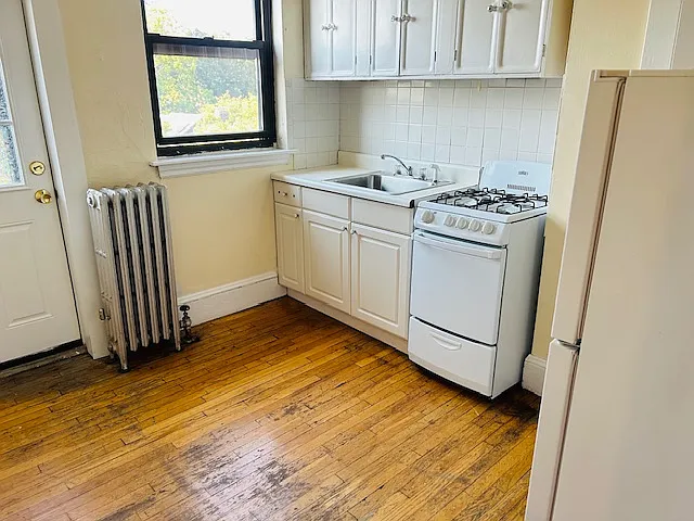 69 Dana St #11 — Photo 7