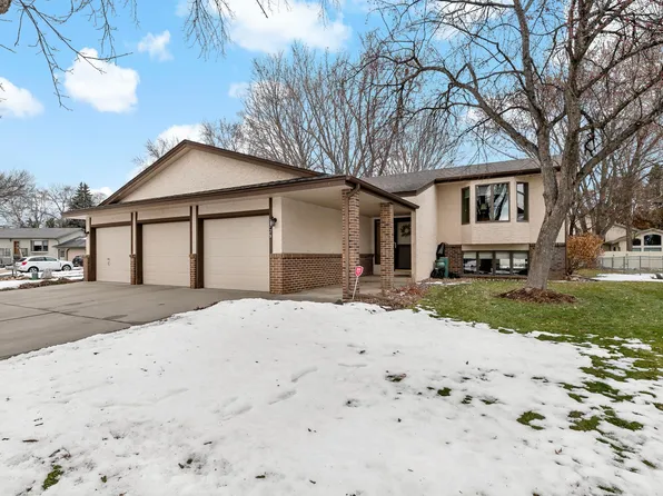 1729 Presidential Ln, Shakopee, MN 55379