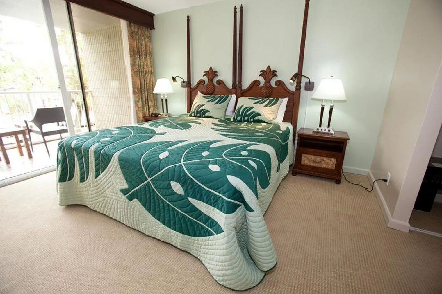 1 bed, 2.0 bath, 914 sqft, $6,866 — Photo 4