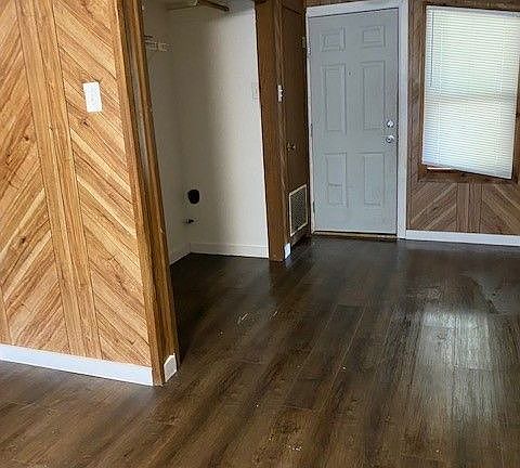 2nd image of 2511 Avenue F