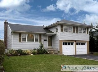 219 Brompton Rd, Garden City, NY 11530