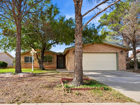 3rd image of 15323 Woodhill Ct