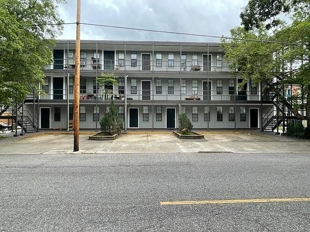 1st image of 1818 Prytania St #202