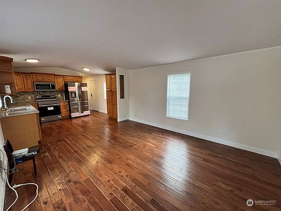 5th image of 13710 108th Street Ct E #5