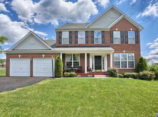 125 Stonebridge Dr, Dillsburg, PA