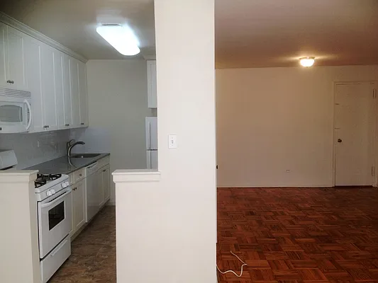 Rented by Prime Realty | media 5