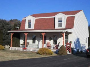 6 Teaberry Ln, Hope Valley, RI 02832