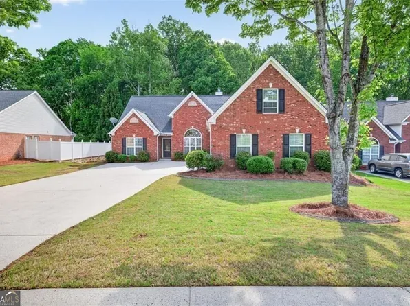 514 Grand Ashbury Ln, Sugar Hill, GA 30518