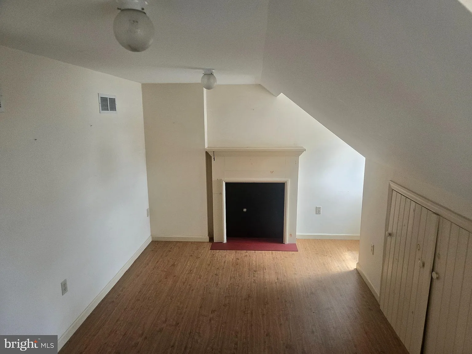 1 bed, 1.0 bath, 2062 sqft, $1,400 — Photo 4