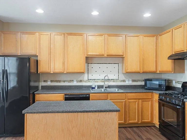 13310 Golden Gate Dr W — Photo 9