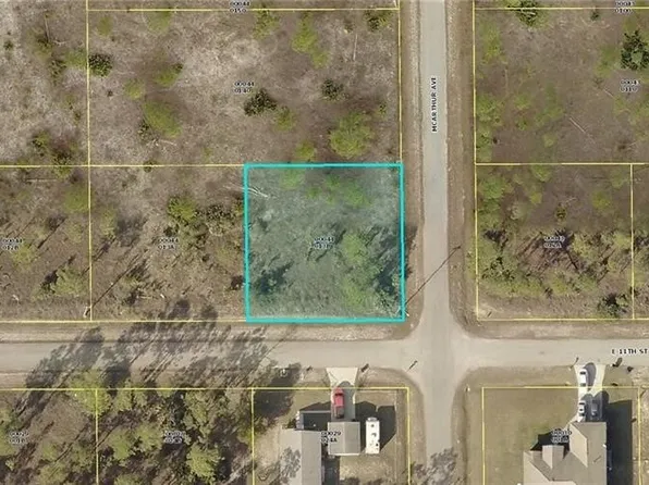 2707 E 11th St, Lehigh Acres, FL 33936
