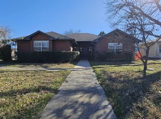 903 W Congress St, Denton, TX 76201