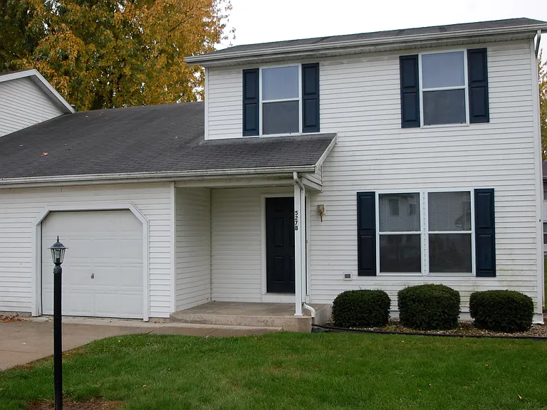 527 S Silverwood Ln #B — Photo 1