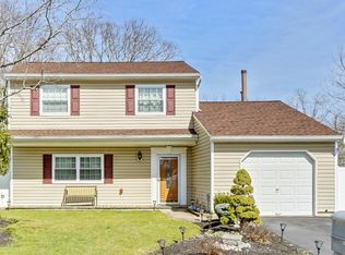 128 Marilyn Dr, Brick, NJ 08723