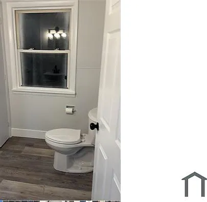 535 Winfield Rd — Photo 12