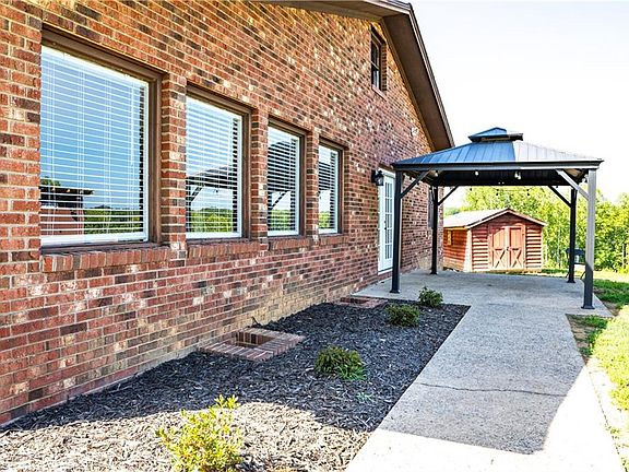 5th image of 1437 Price Rd