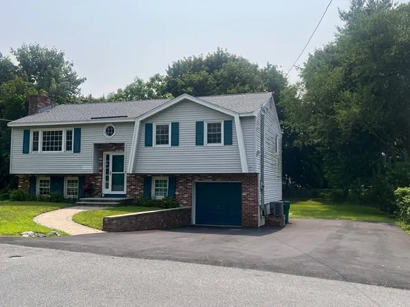 206 Mount Pleasant St, Lowell, MA 01850