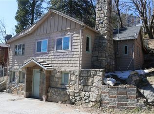 1240 Lovers Ln, Rimforest, CA 92378