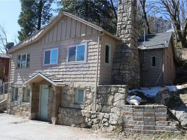 1240 Lovers Ln, Rimforest, CA 92378