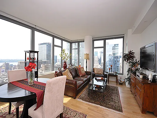 Rented by Cooper & Cooper Real Estate | media 7