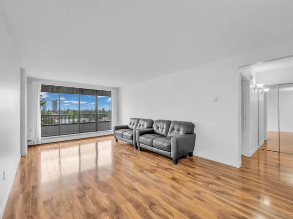 6595 Willingdon Ave #1104, Burnaby, BC V5H 4E5
