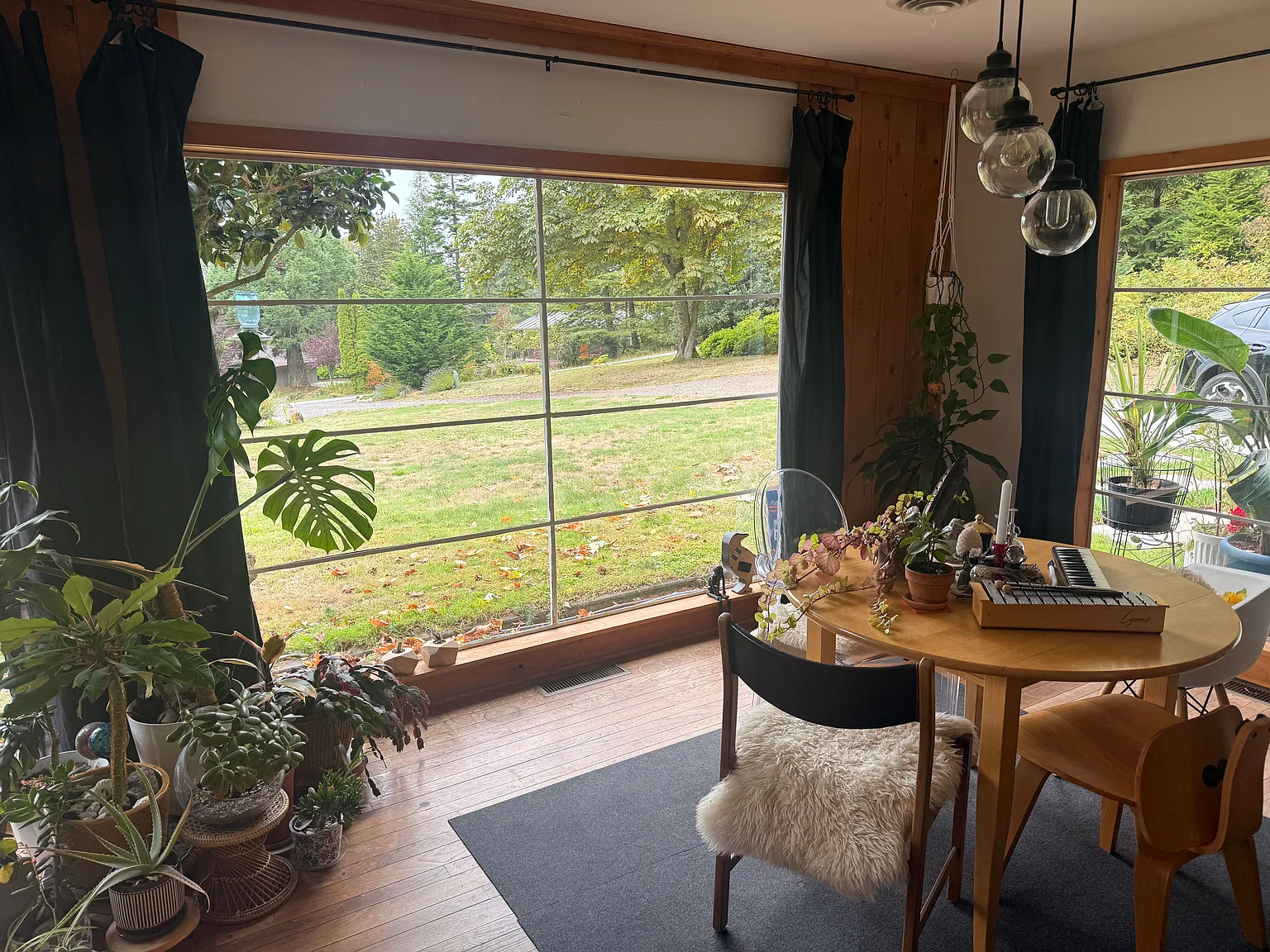 3 bed, 1700 sqft, $4,200 — Photo 2