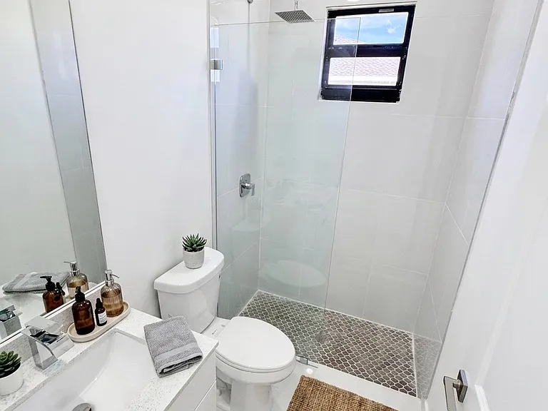 4226 NW 32nd Ln — Photo 32
