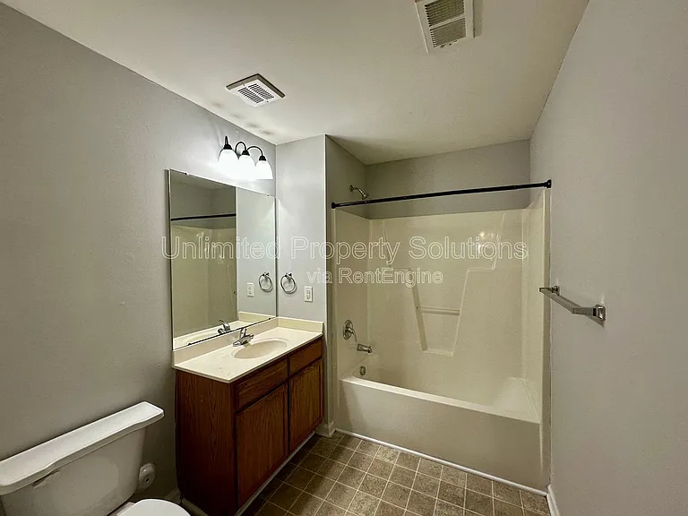 370 S Kerr Ave #106 — Photo 11