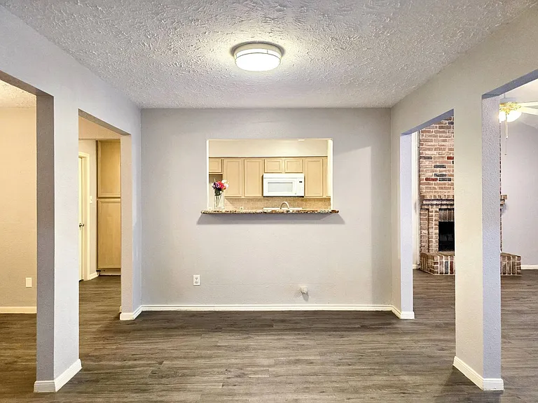 22619 Deville Dr — Photo 7