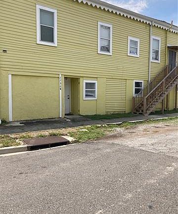2nd image of 2236 Lapeyrouse St #B