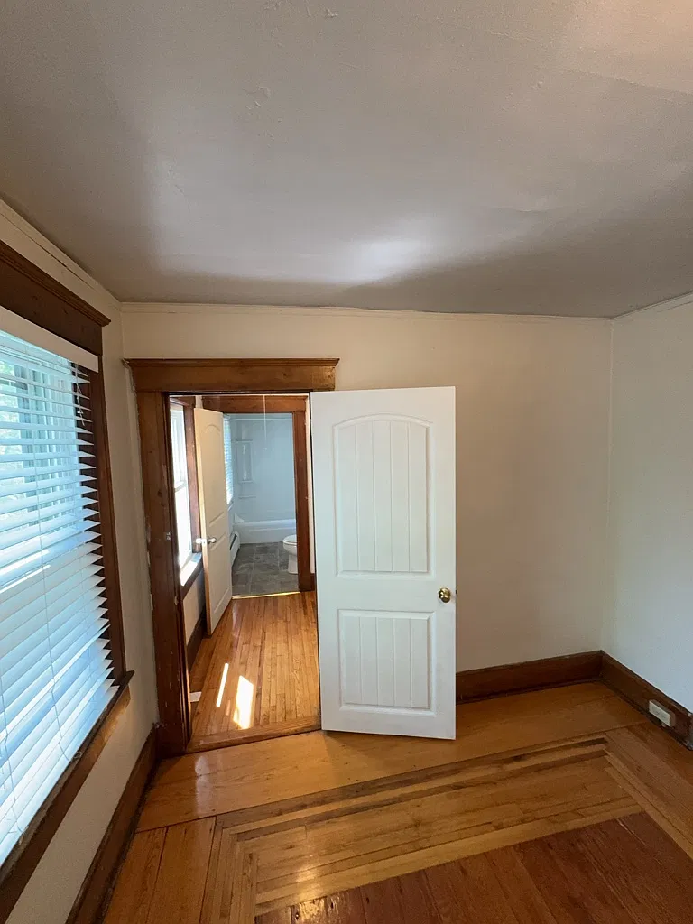 4 bed, $4,600 — Photo 4