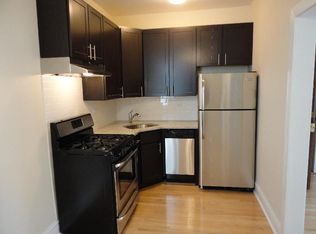 2878 N Clark St #2S, Chicago, IL 60657