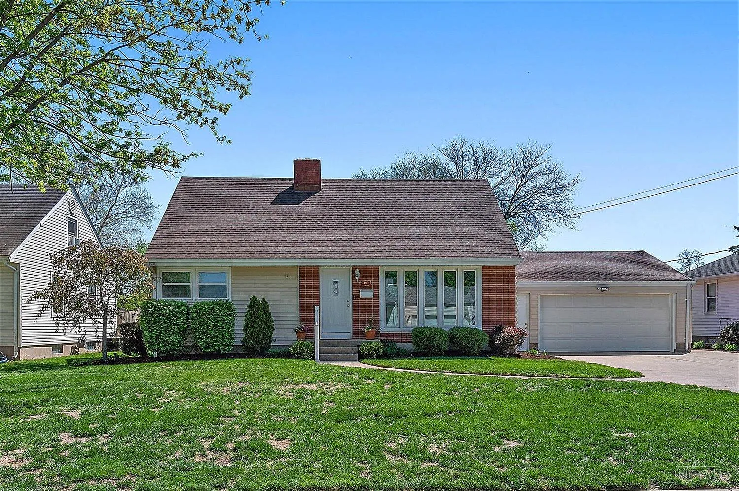 4960 Southview Dr photo 1