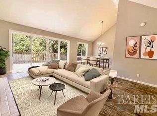 3 Oak Forest Ln, Santa Rosa, CA 95409