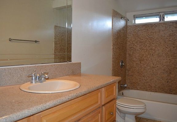 5th image of 73-4339 Wanane Pl