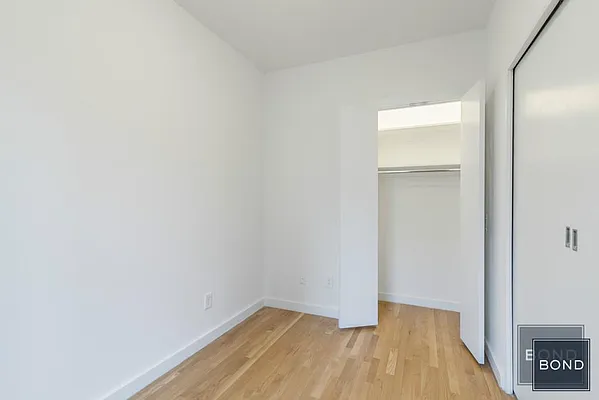 Rented by Bond New York | media 19