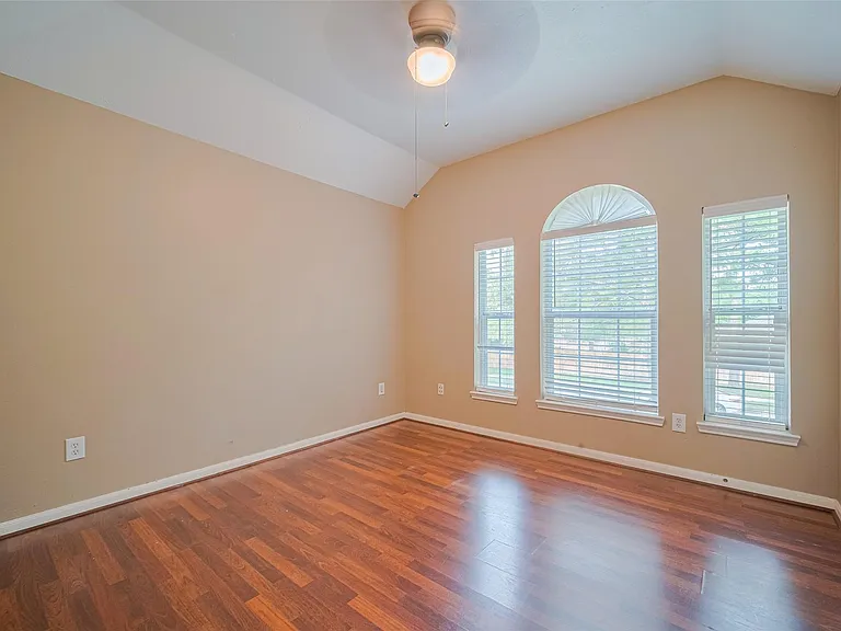 3911 Fall Branch Dr — Photo 28