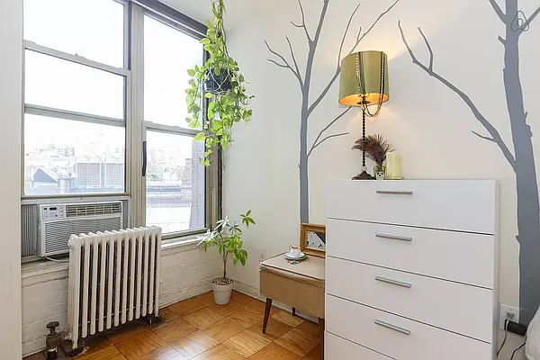 Rented by Douglas Elliman | media 8