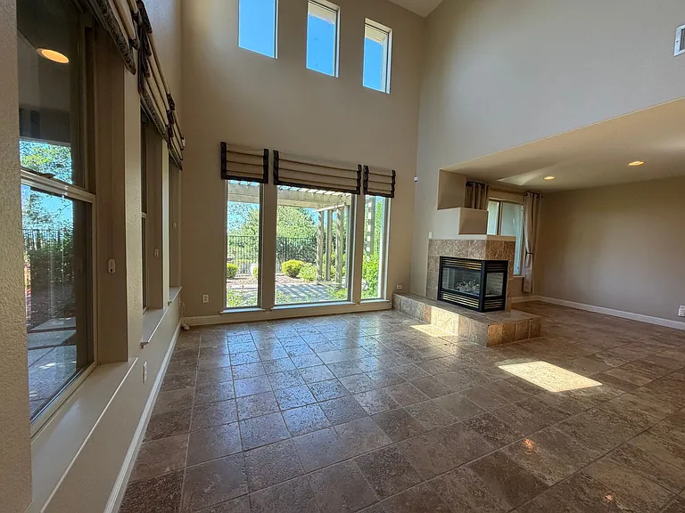 1014 Gamay Dr — Photo 21